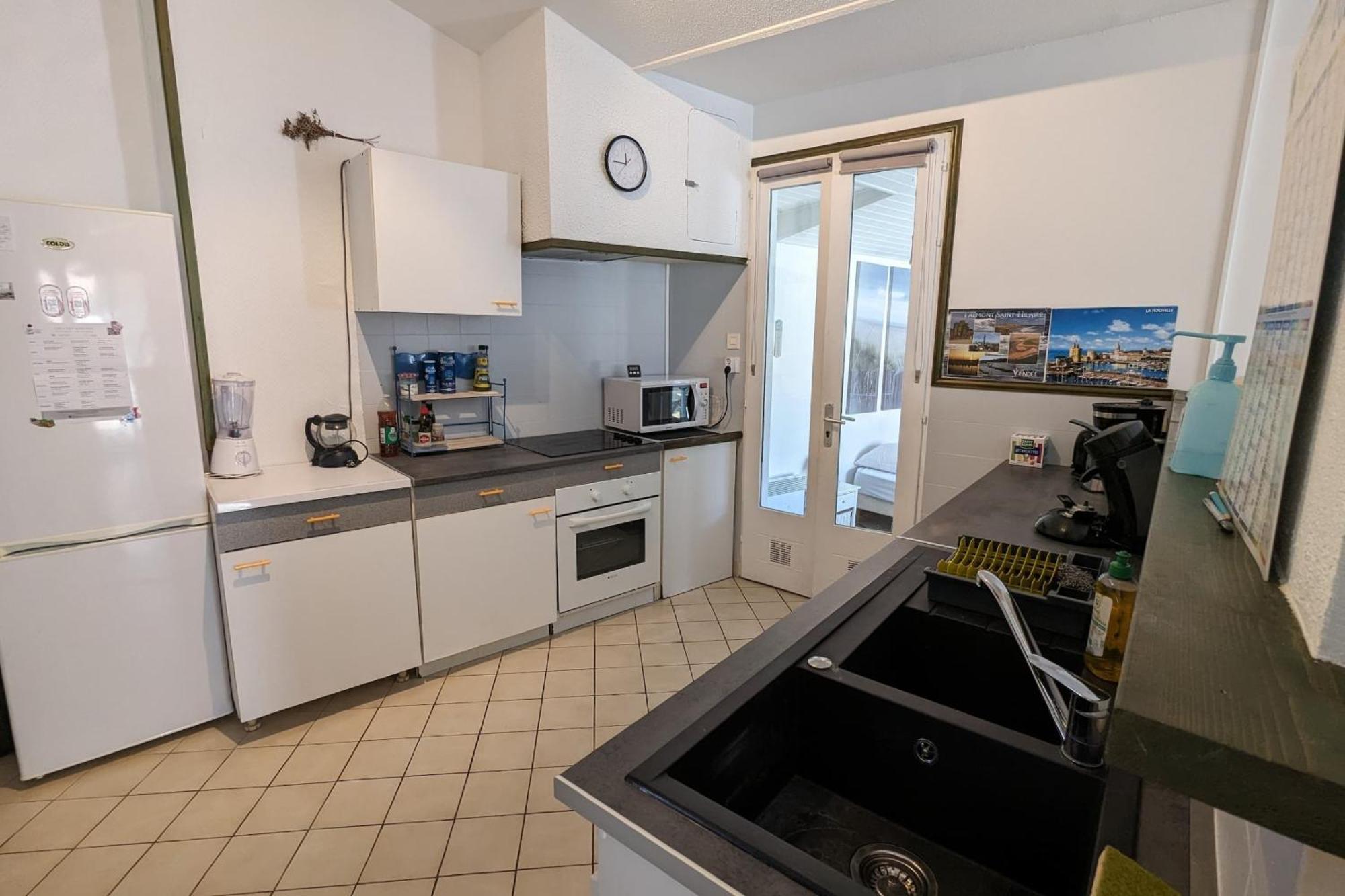 Spacious Nest With Terrace Near The Beach Saint-Hilaire-de-Talmont Bagian luar foto